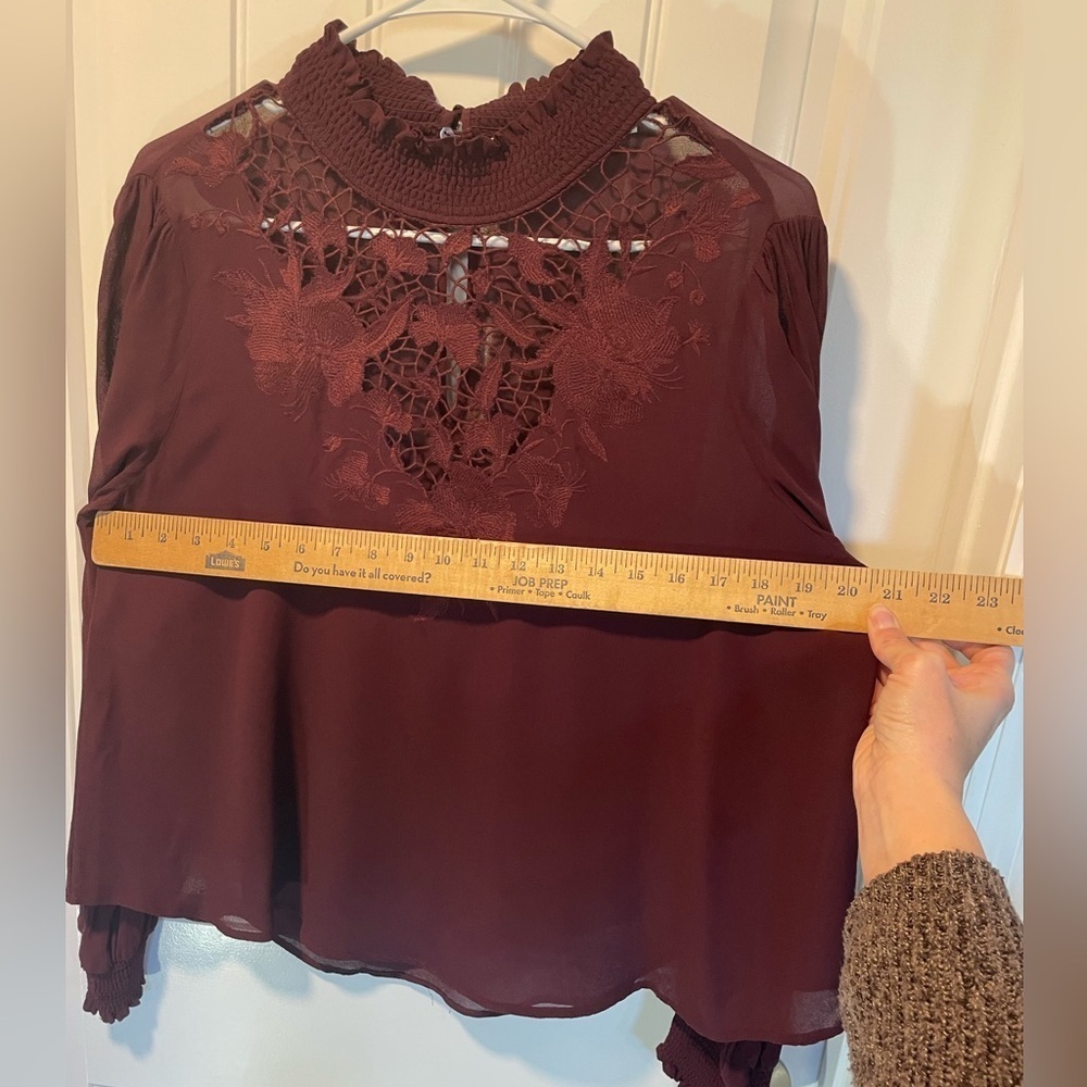 ASTR THE LABEL Women's Claire Embroidered Woven Blouse Wine Color Sz M Long Sl - Picture 5 of 10